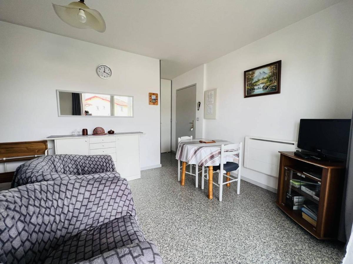 Appartement T1 Lumineux Avec Balcon Ensoleille Et Parking, 2 Couchages, Cambo-Les-Bains - Fr-1-495-16 Dış mekan fotoğraf